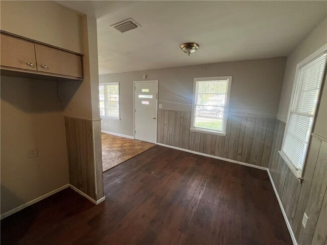 Photo - 17 Edinborough Ave