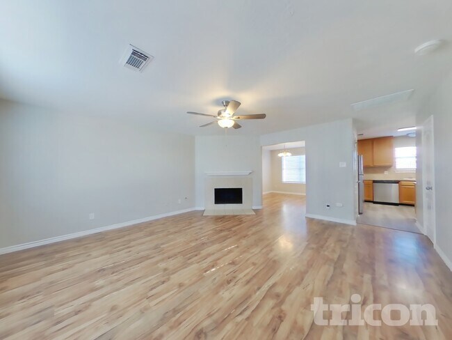 Photo - 1910 Flycaster Dr