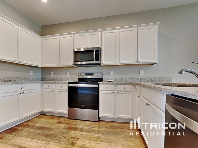 Photo - 6092 Dolostone Dr