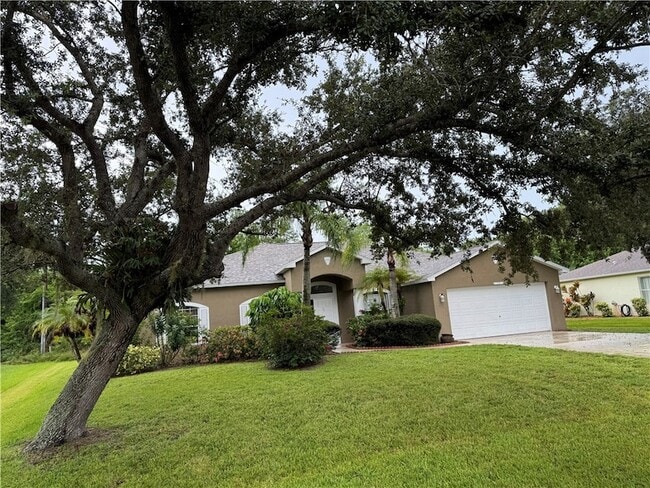 Building Photo - 707 46th Square Rental