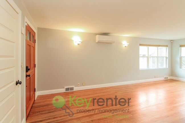 Photo - Stylish 4 Bedroom Steps from Shops, Cafes, and Parks