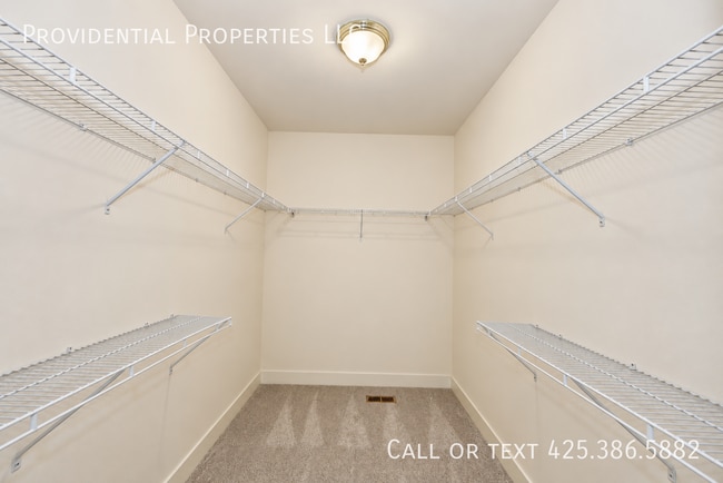 1722 264th Ave NE