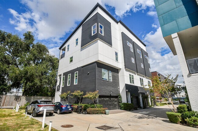 Photo - 2412 Canal St