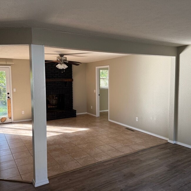 Photo - Southeast Springfield 3 Bedroom Home