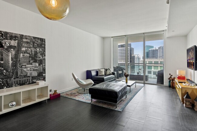 Photo - 951 Brickell Ave Unit 3700
