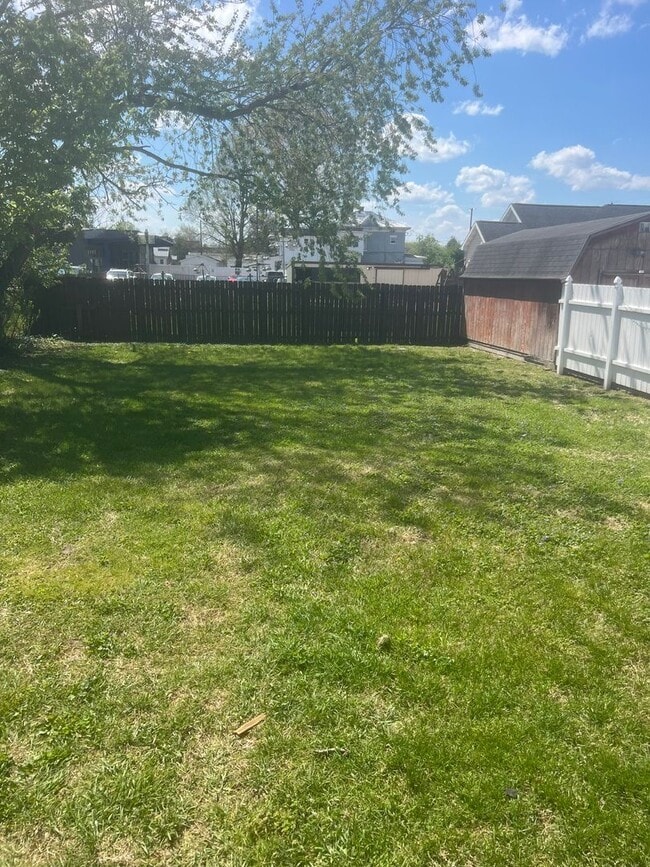 Photo - Updated Large 1 Bed/ 1 Bath in Gallipolis City