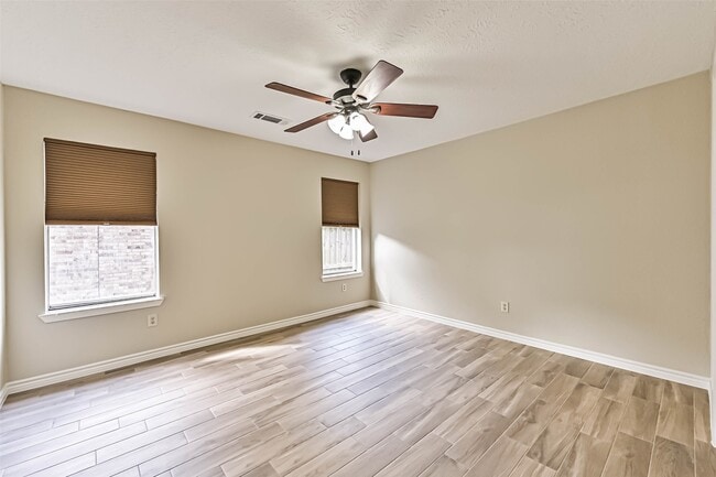 Photo - 2512 Ironclad Dr