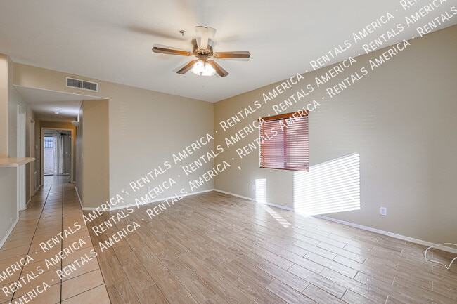 Photo - 510 W University Dr Unit 115
