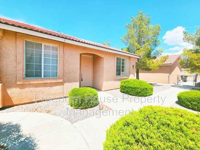 Building Photo - 1320 Pocahontas Ave Unit #3