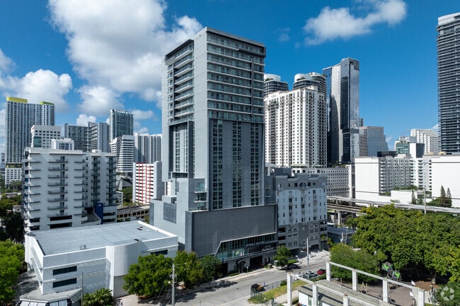 115 SW 11th St - Park View Condos