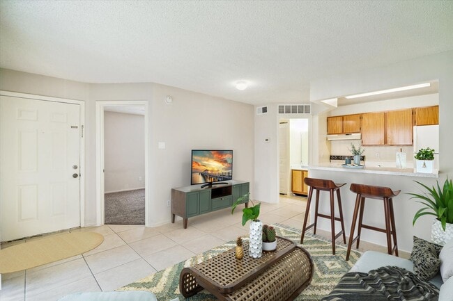 One Bedroom - 1 Bed / 1 Bath - 548 Sq.Ft.