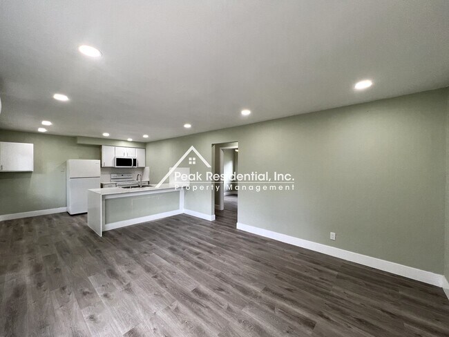 Photo - 42ndAve3916 Unit #F