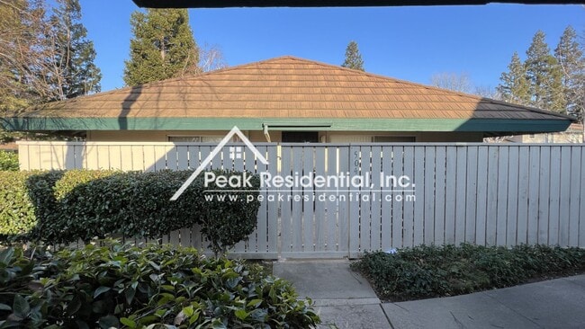 Photo - Very Nice Greenhaven 2bd/1ba Condo in Gated Community - Must See