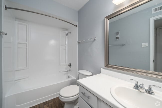 2BR, 2BA - 1,009SF - Primary Bathroom - Waterside Apartments