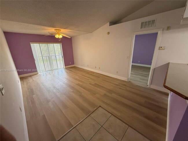 Photo - 9907 Westwood Dr Unit 21-2