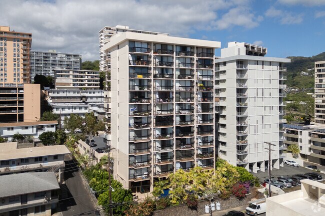 Photo - Makikilani Plaza Apartments