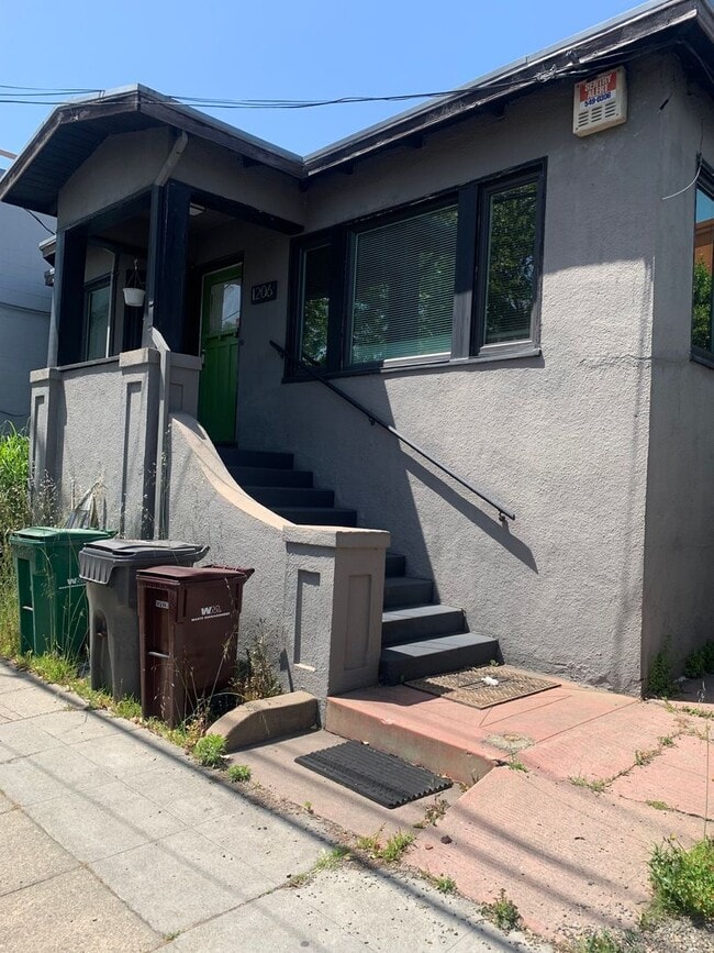 Photo - 1206 Powell St House