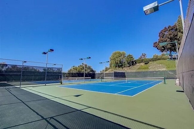 Building Photo - Beautiful 2 Bed, 2.5 Bath Condo in La Mesa Unit 153