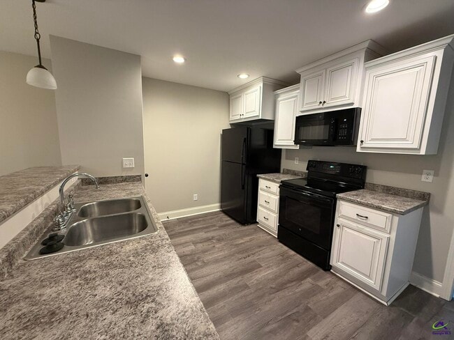 Photo - 317 Grayton Way