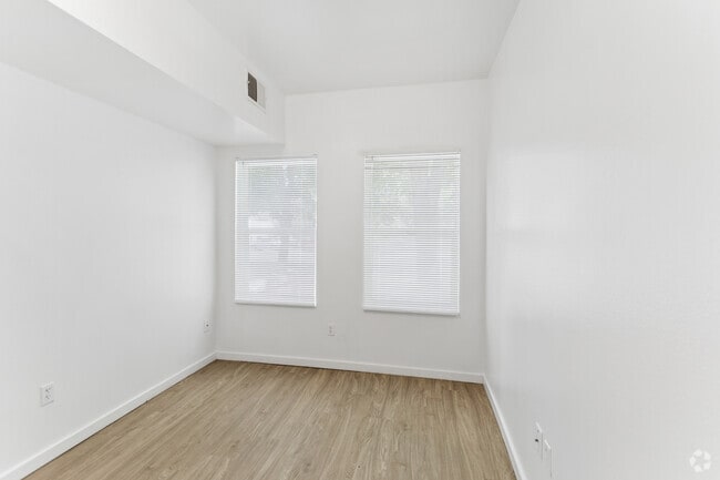 2BR, 1BA - 610SF - Second Bedroom