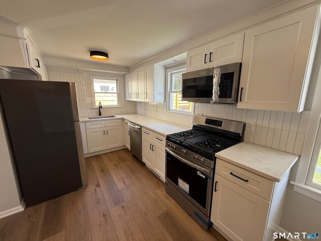 Building Photo - 3 Edgewood St