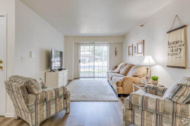 1 BR, 1 BA 774 SF