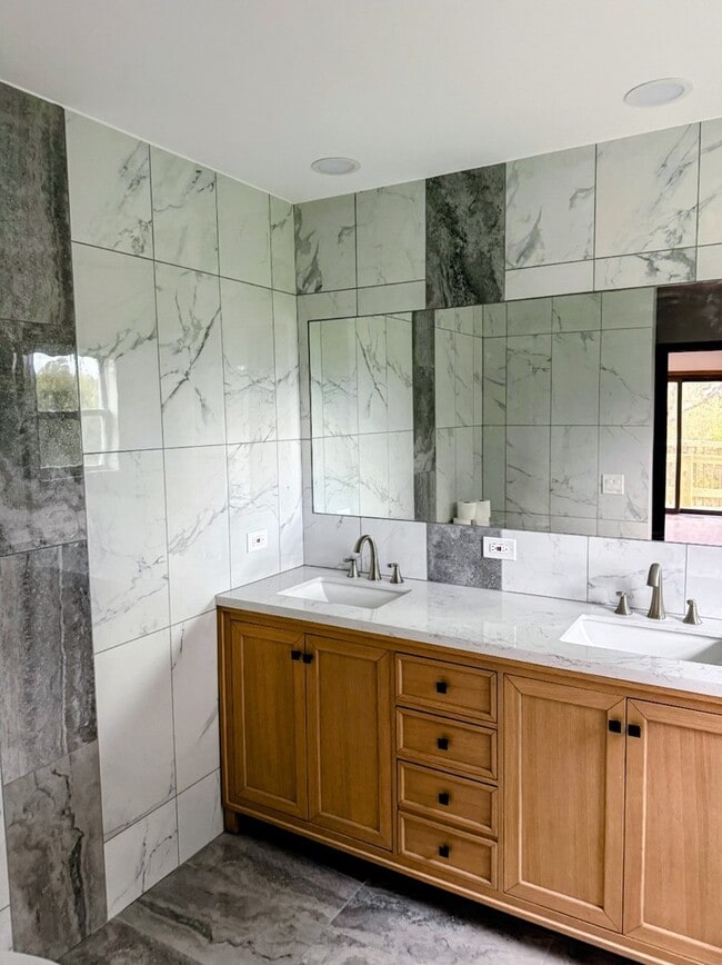 Photo - 27996 W Roberts Rd