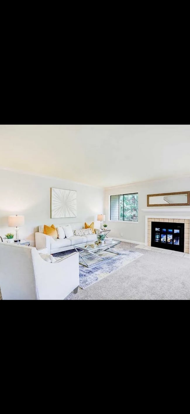 Photo - 1728 Calais Ct