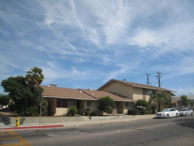 Building Photo - 712 4th St Rental