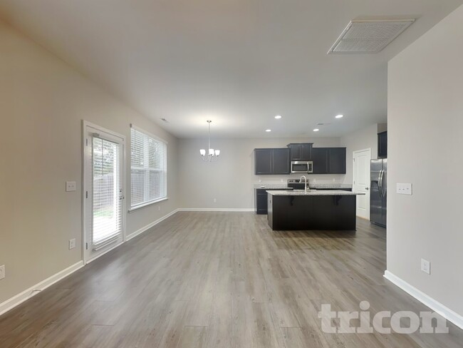 Photo - 144 Yadkin St