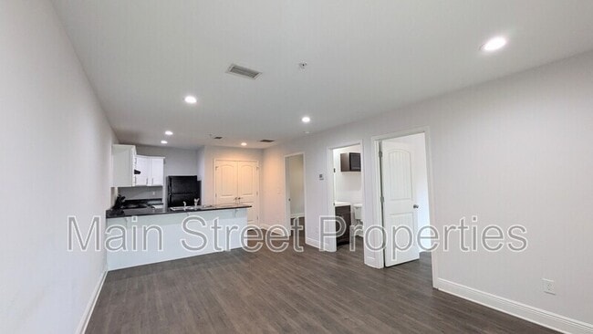 Photo - 313 N Navy Blvd Unit 2A