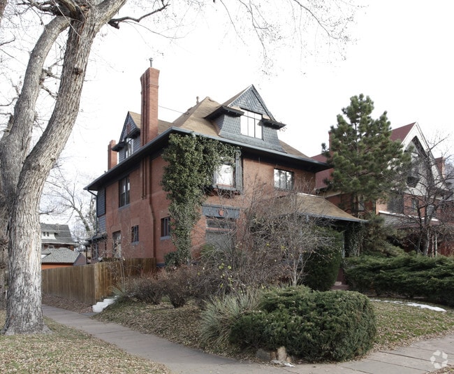 Building Photo - 872 N Clarkson