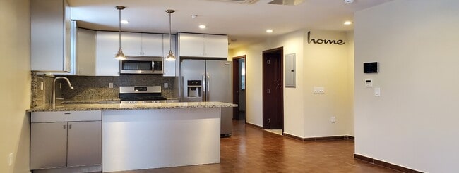 Building Photo - 2503 23rd St Unit A