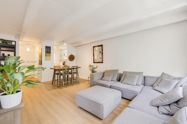 Building Photo - 325 Ocean Dr Unit 206