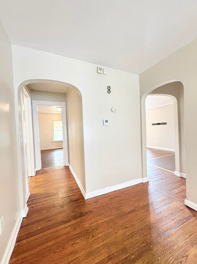 Photo - 1727 Marne Ave