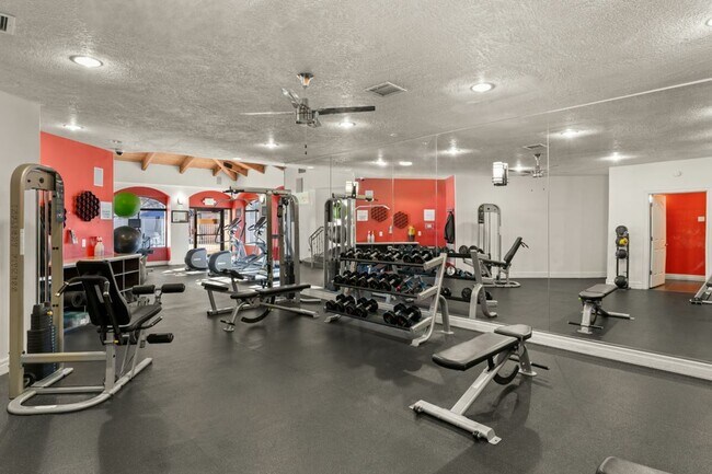 Gimnasio abierto las 24 horas - Pavilions