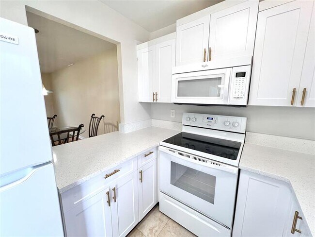 Photo - 440 SE 2nd Ave Unit 3