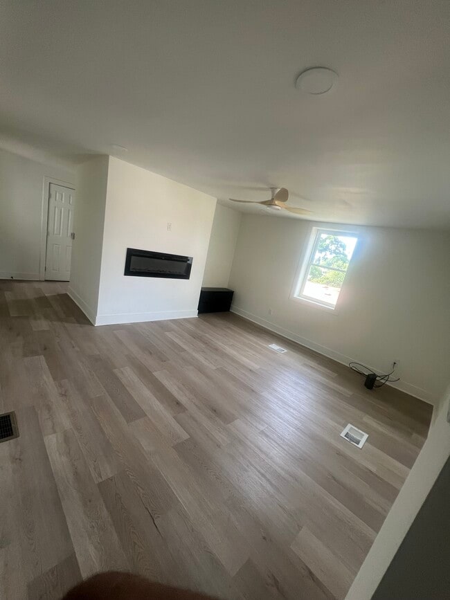 Living room - 345 Brazil St