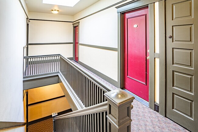 Photo - El Mondo Apartments