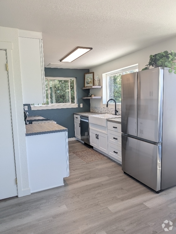 Building Photo - 871 Pheasant Ct SW Rental