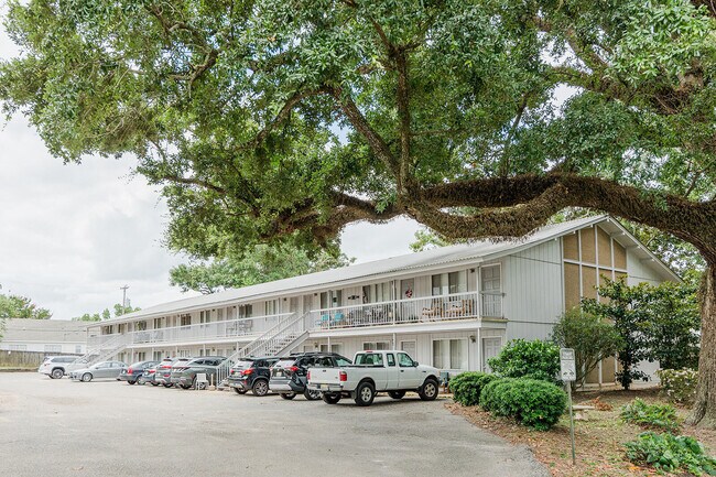 Building Photo - 208 Fairhope Ave