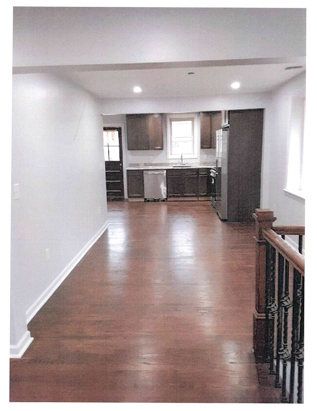 Photo - 242 Grove St