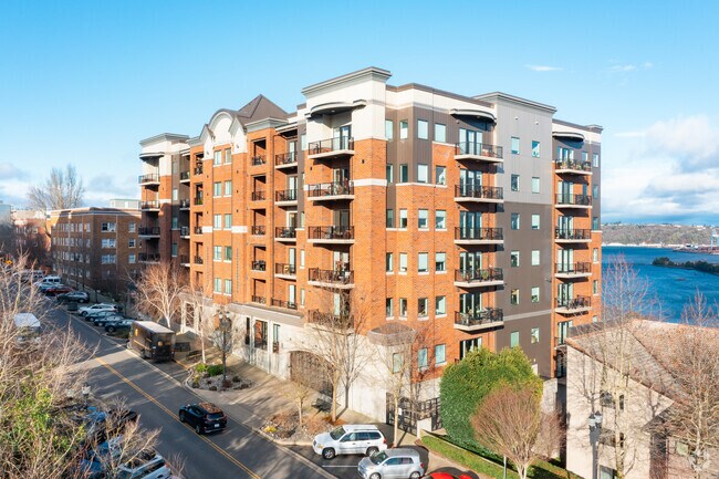 Photo - 505 Broadway