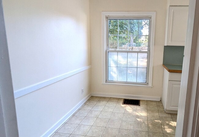 Photo - 1383 Montague Ave