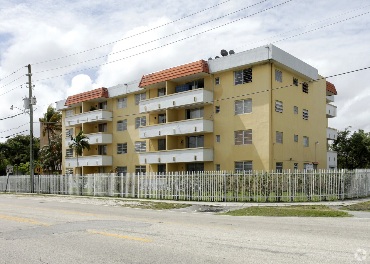 Biscayne Tower Apartments - Biscayne Tower Apartments