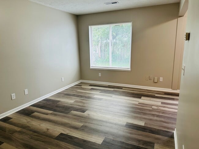 Main Area - 205 Lincoln St