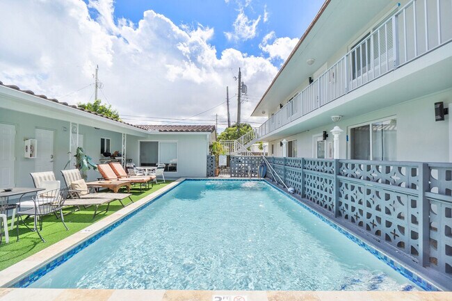 2250-2270-2270 SE 5th St Unidad SI FL2-ID1468042P