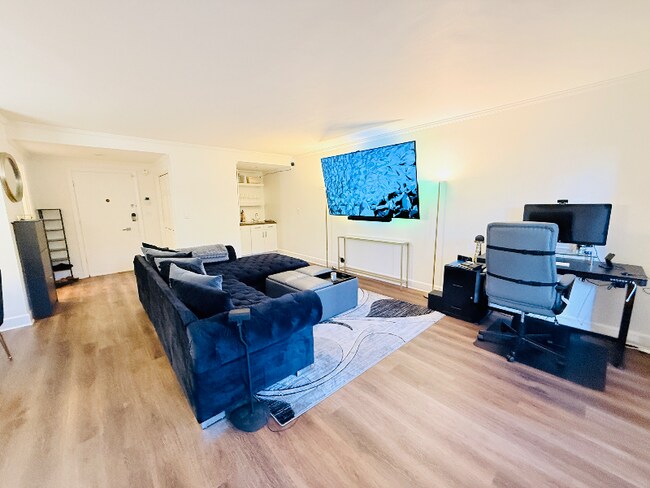 Photo - 7560 Hollywood Blvd Unit 101