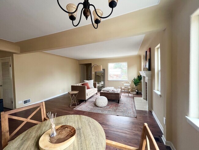 Photo - 3143 Sheridan Blvd