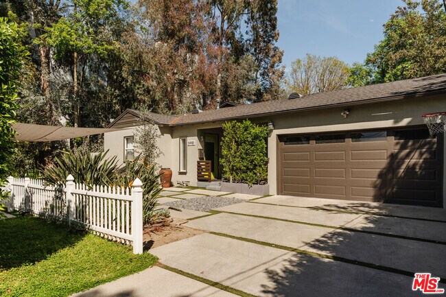 Photo - 5940 Matilija Ave